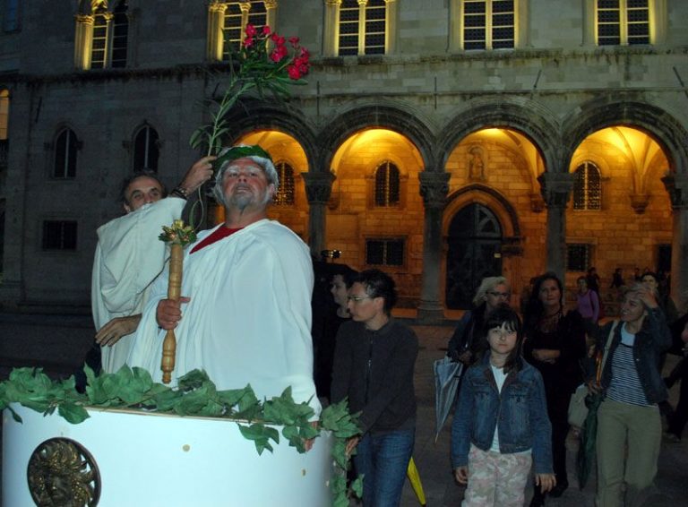 KOME KRIVO – KOME PRAVO Udruga Nazbilj sutra će izvesti novi škerac