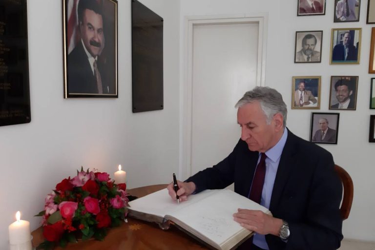 Župan Dobroslavić se potpisao u knjigu žalosti povodom 24. obljetnice pogibije Rona Browna