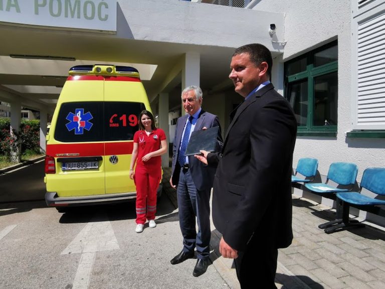 Županija donirala Zavodu za hitnu medicinu 425 tisuća kuna za kupnju novog vozila
