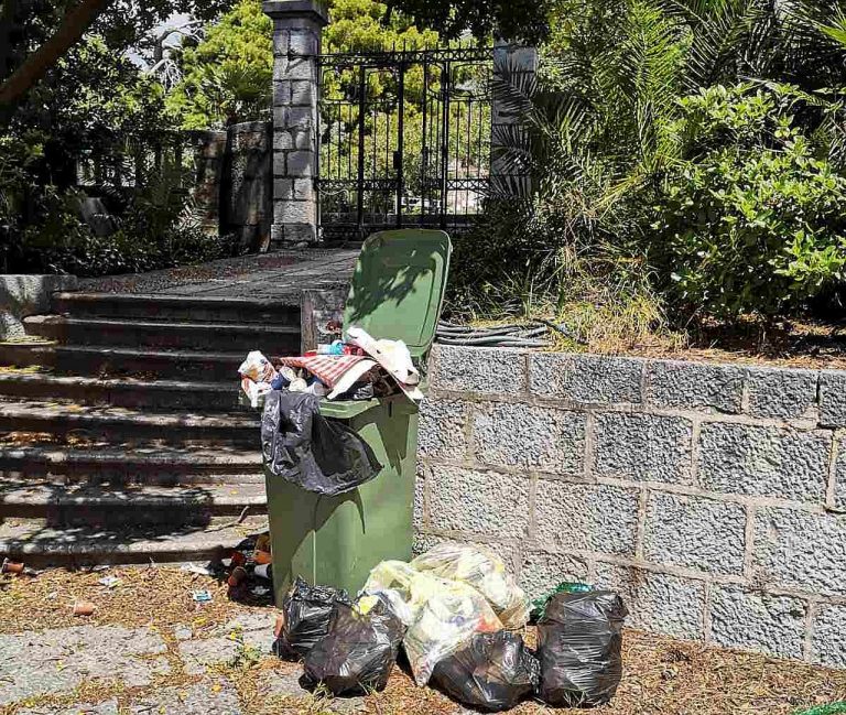 Građanin, komunalni redar – odlagalište smeća u vrtovima Vile Čingrija
