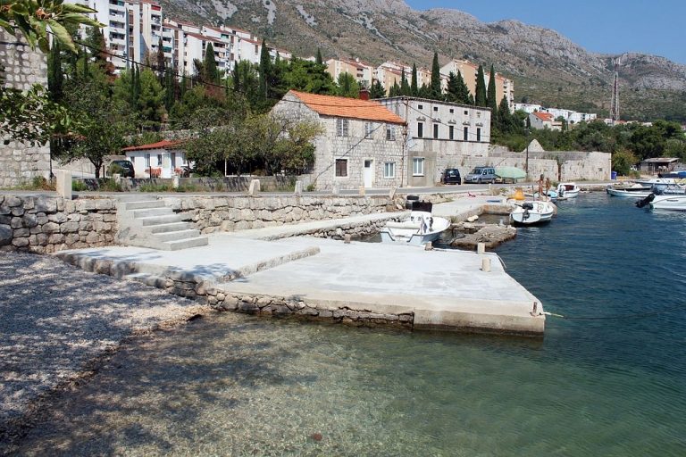 Iz Ministarstva mora tvrde kako novi Zakon neće olakšati ograđivanje i naplatu ulaska na plažu