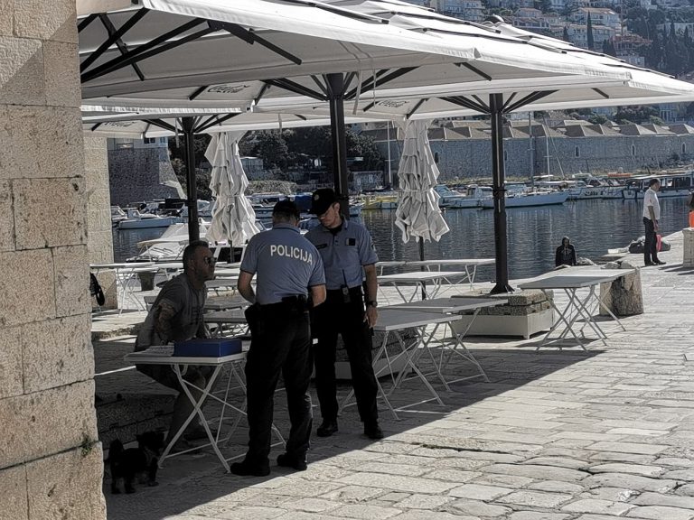 Zaustavljeni radovi na Peskariji, Hajdarhodžić najavio kaznenu prijavu protiv ravnatelja Županijske lučke uprave