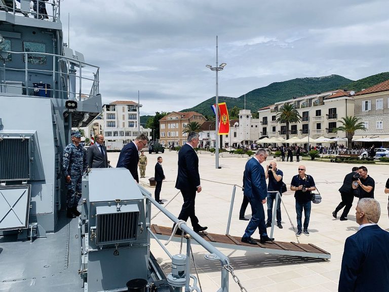 Predsjednik Milanović iz Cavtata brodom otputovao u Crnu Goru