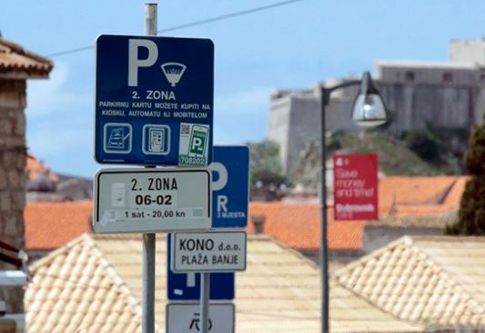 PRED VIJEĆNICIMA ODLUKA O SMANJENJU CIJENA PARKINGA Sat u drugoj zoni 20, u četvrtoj 40 kuna