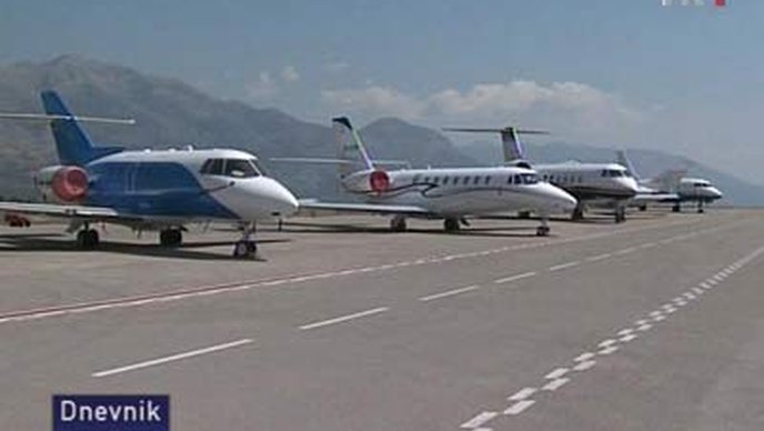 TRAČAK SVJETLA: u 15 dana u Čilipe sletilo 37 privatnih zrakoplova