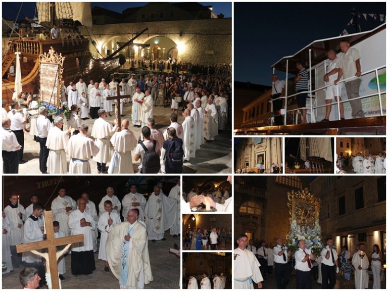 Procesija gradskim ulicama sa slikom Gospe od Porata