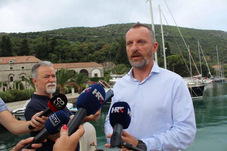 VOLI LETJETI: Kristijan Pavić u svom voznom parku ima manji zrakoplov, Piper PA-28