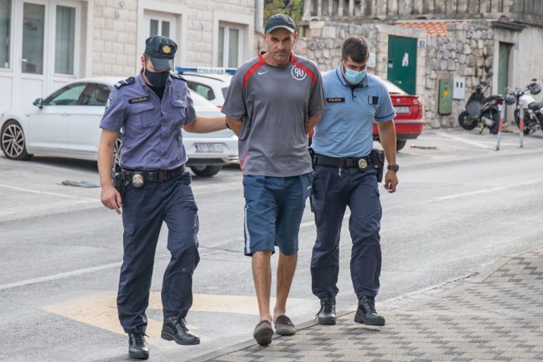 Određen istražni zatvor u trajanju od mjesec dana za 45-godišnjaka koji je silom pokušao djevojčicu odvesti u svoj stan