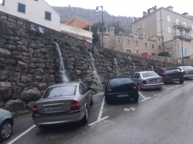 Grmljavinsko nevrijeme na dubrovačkom području, oprez na cestama