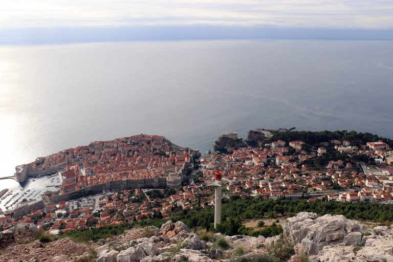 Zašto se ne pošumljava južna padina Srđa? Strah od požara ili nešto drugo?