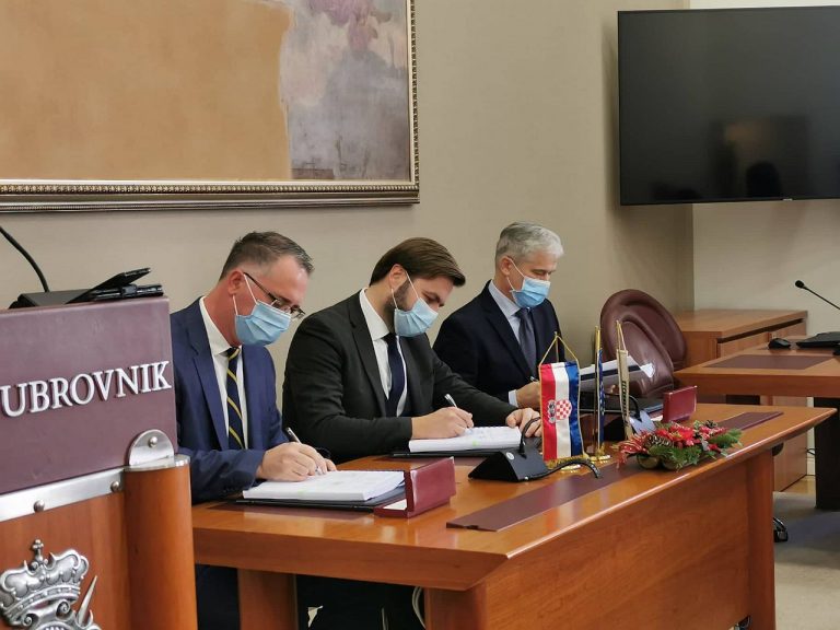 Potpisan 880 milijuna vrijedan ugovor koji će omogućiti i izgradnju pročistača fekalnih voda na Petki