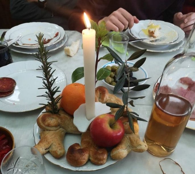 (Ne)zaboravljeni božićni kruh – luk krasi trpezu župske obitelji za blagdane