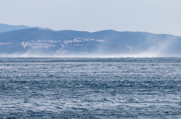 Zbog vjetra u prekidu katamaranske linije za Korčulu i Lastovo