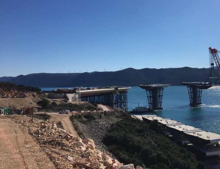 Pelješki most spojen s kopnom