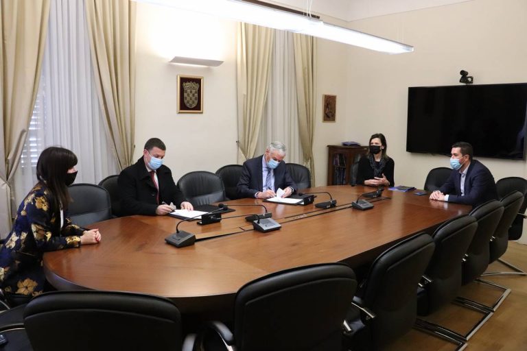 PREKOVREMENI SATI Županija isplaćuje 375 tisuća kuna liječnicima u terenskim ispostavama
