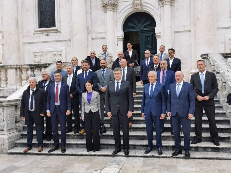 Premijer Plenković stigao u Dubrovnik, večeras predstavljanje HDZ-ovih kandidata
