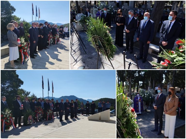 USUSRET DANU DRŽAVNOSTI Položeni vijenci i zapaljene svijeće na Spomeniku pobjedi na Vjetrenom Mlinu i na Boninovu