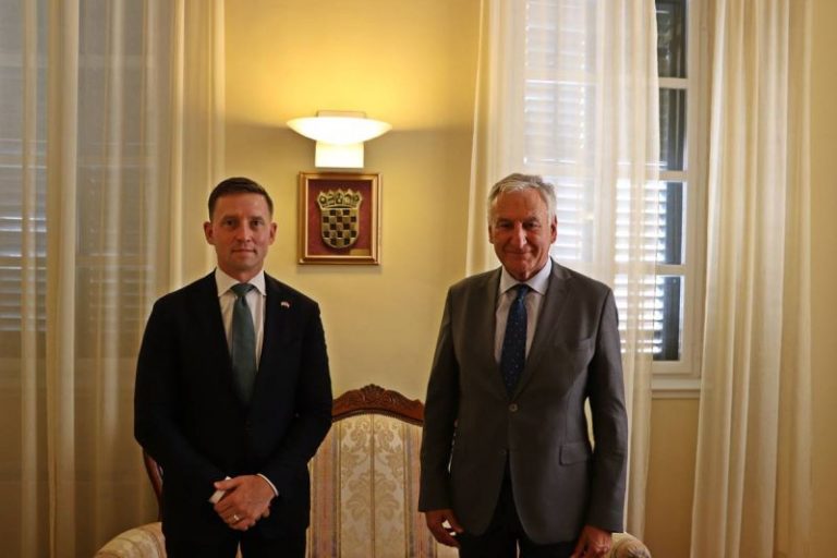 Župan Dobroslavić se sastao s predstavnikom Veleposlanstva SAD-a u Hrvatskoj, prvim tajnikom H. Alexanderom Henegarom