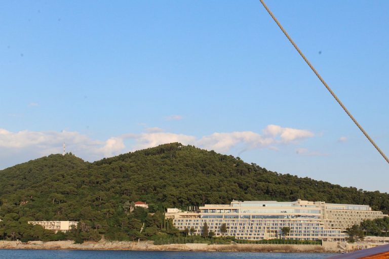 Privatni vlasnici zemljišta u Petki ne dopuštaju postavljanje hidrantske mreže?! A postoje i “apetiti” za izgradnjom na rubnim dijelovima.