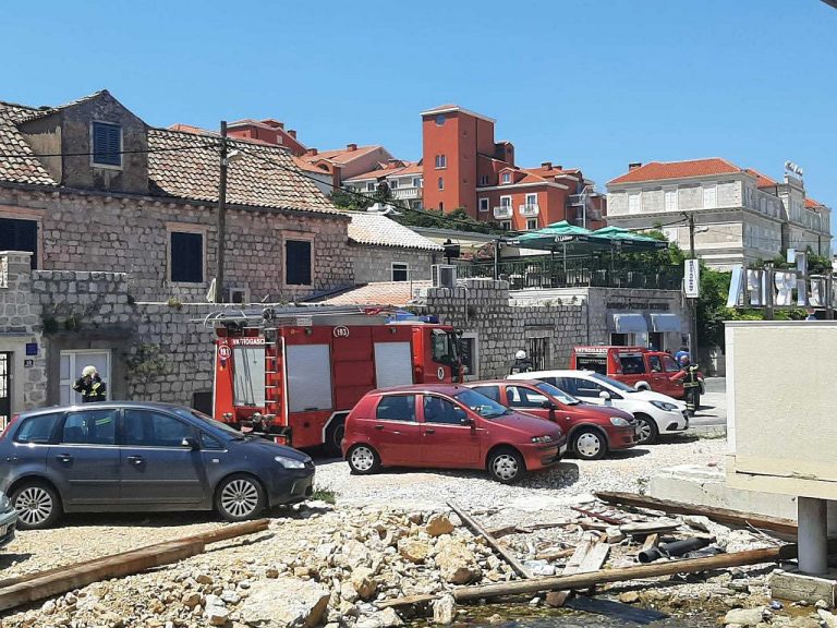 Vatrogasci ugasili požar na Lapadskoj obali