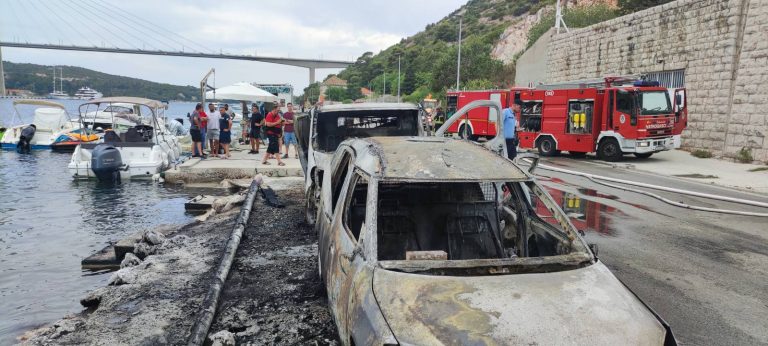 Požar na Mirinovu buknuo je u prtljažniku zatvorenog kombija gdje se nalazio agregat sa spremnikom od 1000 l goriva