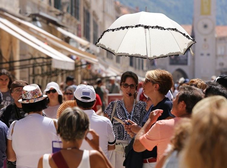 ŽELITE POSTATI TURISTIČKI VODIČ? Evo izvrsne prilike