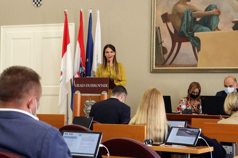 Bonačić Obradović: Veza između pekare, ovisnosti i zebre za sigurnost u prometu u Trstenom