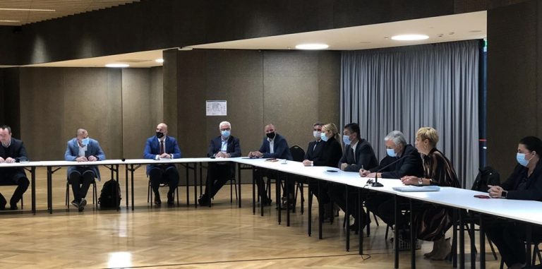 Gradonačelnik Franković s hotelijerima o protekloj turističkoj sezoni: Gospodarstvenici su dobili zamah da prežive do iduće sezone