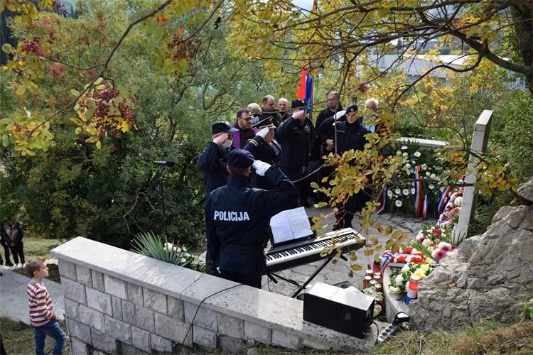 Obilježavanje 30. obljetnice pogibije branitelja u Komolcu i na Strinčjeri