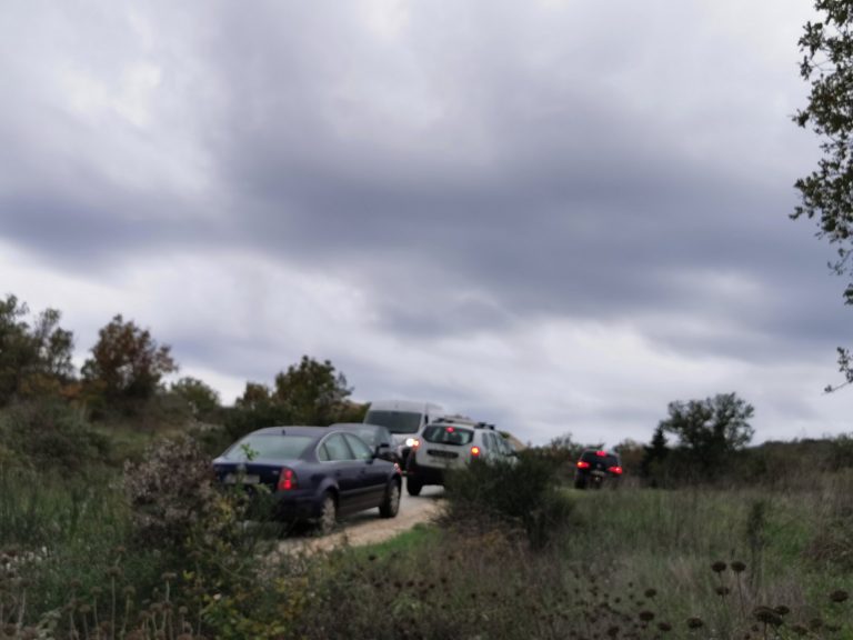 SUTRA: Zatvorena cesta od skretanja za Šumet prema groblju