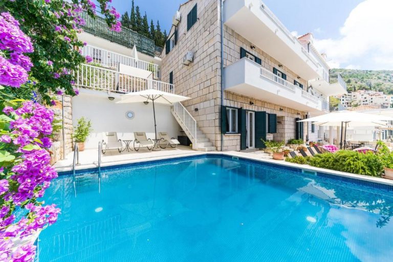 Najljepša kuća za odmor u Hrvatskoj, Villa Adrian na Pločama krije zanimljivu obiteljsku priču