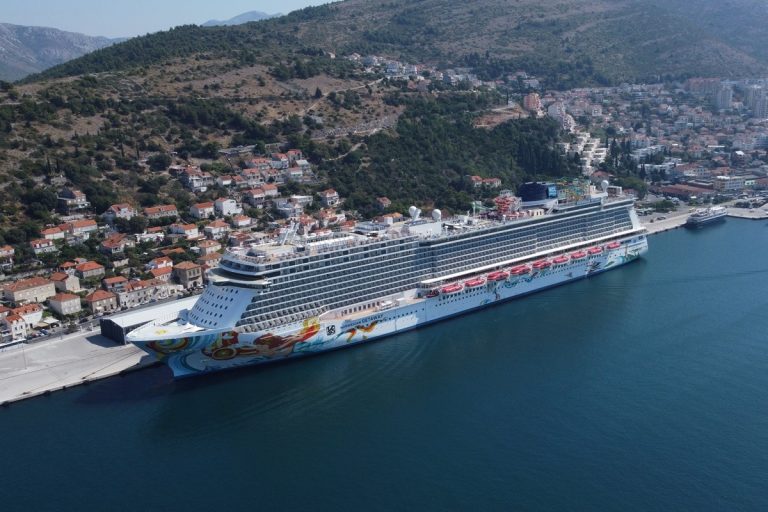 Luka Dubrovnik ostvarila porast broja putnika od 122,6 posto u odnosu na 2020.