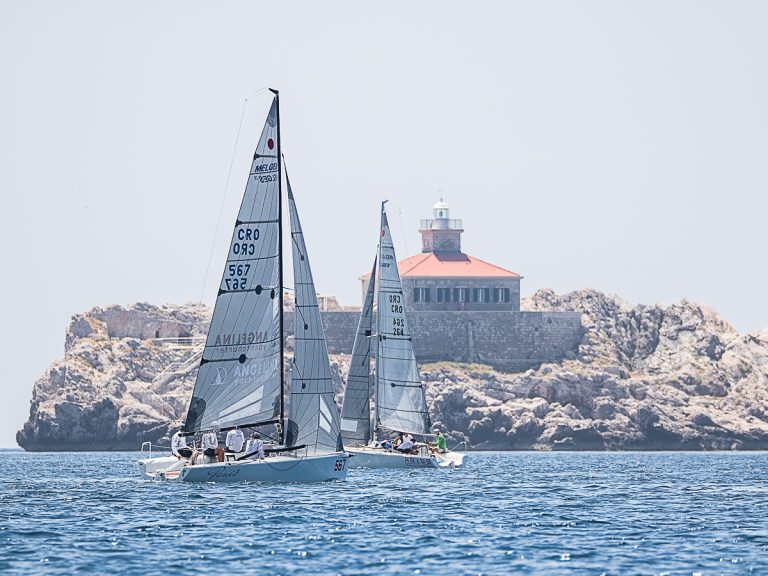 U Dubrovniku je počela jedriličarska regata, među natjecateljima i bivši olimpijci