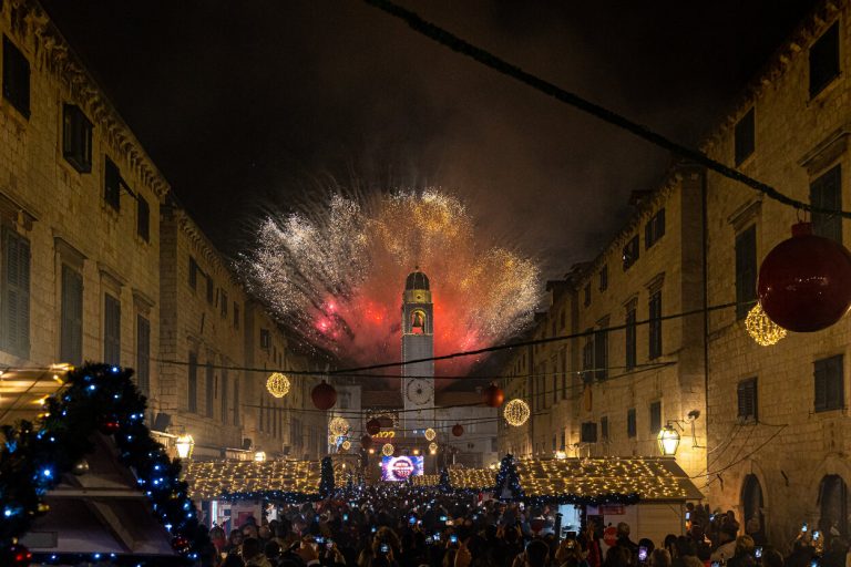 Nazdravlje vam Stara godina!