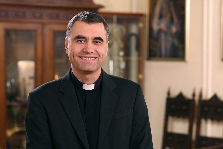Ukoliko želite uživo pratiti ređenje novog dubrovačkog biskupa, zatražite akreditaciju
