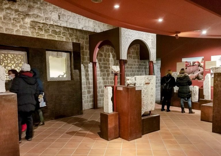 Muzeji predstavili multimedijalni vodič „Knežev dvor u Dubrovniku“