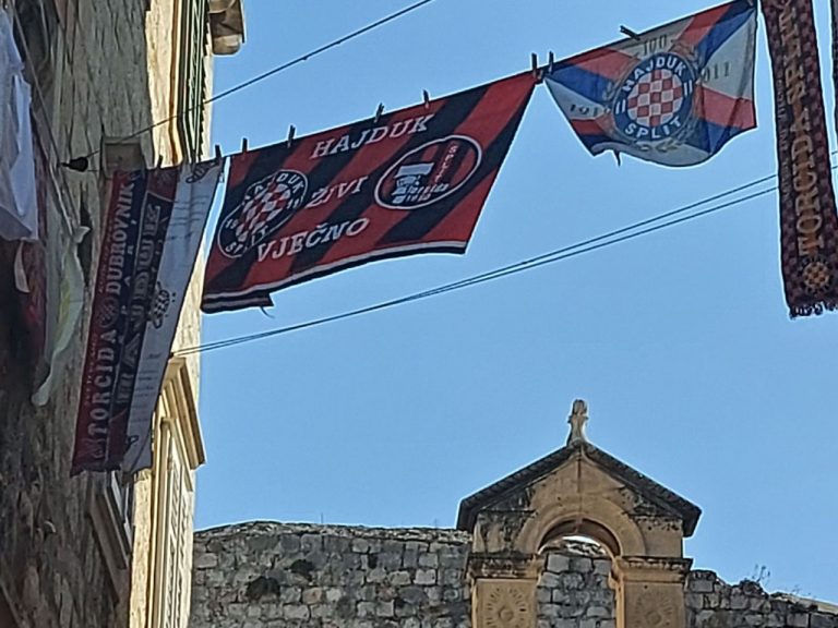 Ni slučajno u dresu Hajduka šetati Trebinjem. Mogli bi ostati bez njega