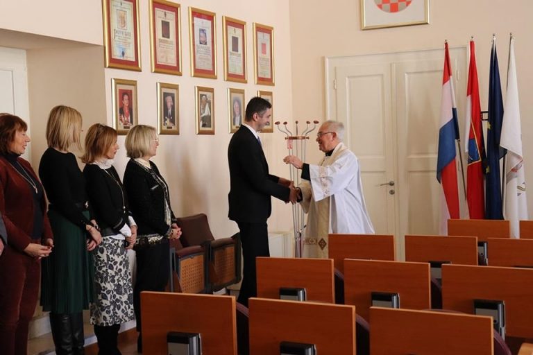 Gradonačelnik Franković: Adio don Stanko, čuvajte i pazite na svoj Grad odozgor!