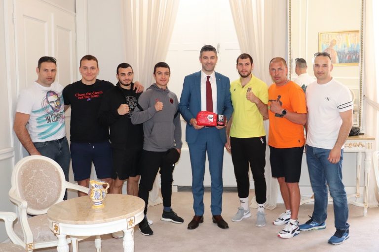Svjetski boksački prvaci na prijemu kod gradonačelnika Frankovića