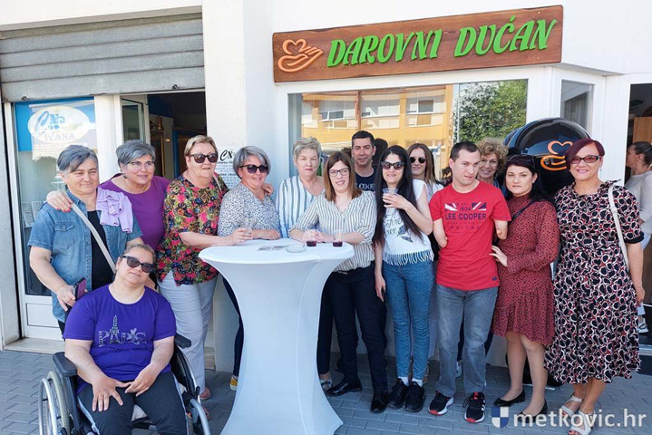U Metkoviću otvoren Darovni dućan s proizvodima koje su izradile osobe s invaliditetom