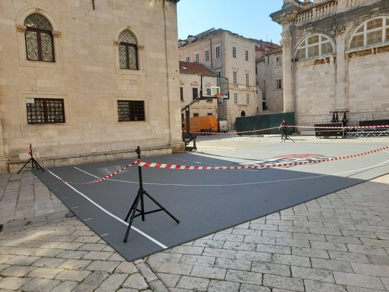 Ispred Dvora će se igrat basket