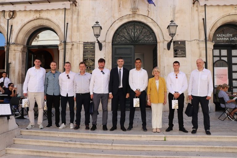 Treći put prvaci Hrvatske -“Pituri” na prijemu u Gradu