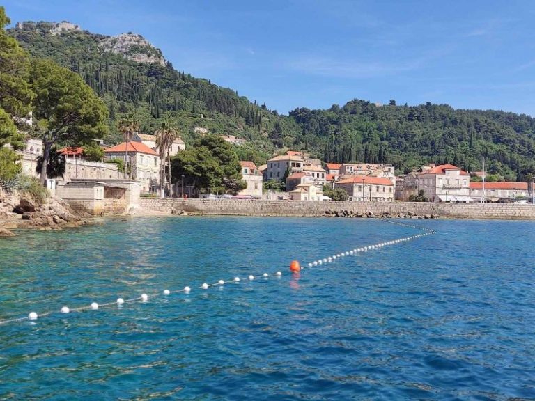 U konačnom prijedlogu Zakona o pomorskom dobru plaže su dostupne svima pod jednakim uvjetima