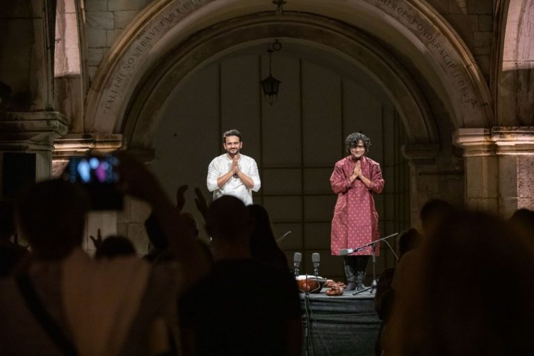 Arnab Bhattacharya i Rohen Bose predstavili indijsku klasičnu glazbu