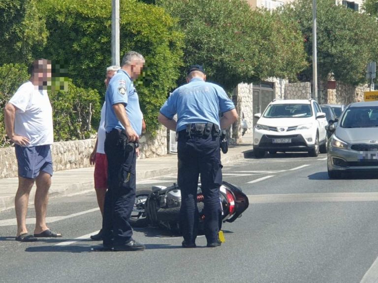 U prometnoj nesreći na Vojnoviću ozlijeđen vozač motocikla