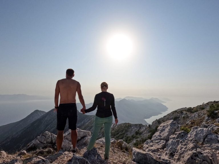 Bruno i Maja koračaju prema Prevlaci. Podržite i vi akciju za  psihološku pomoć oboljelima od raka!