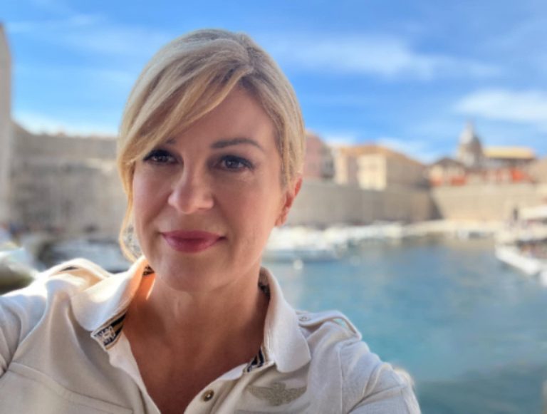 Bivša predsjednica objavila fotogaleriju s ljetovanja: Dubrovnik je najljepši
