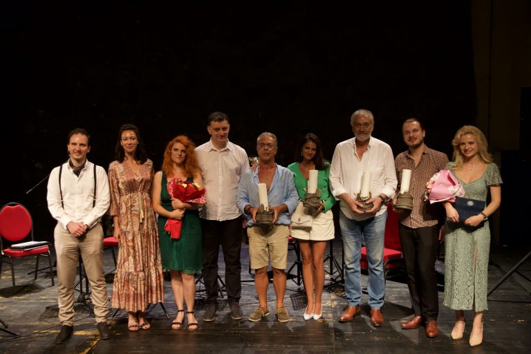 Predstava KMD-a”Maškarate ispod kuplja” nagrađena na festivalu u Tivtu
