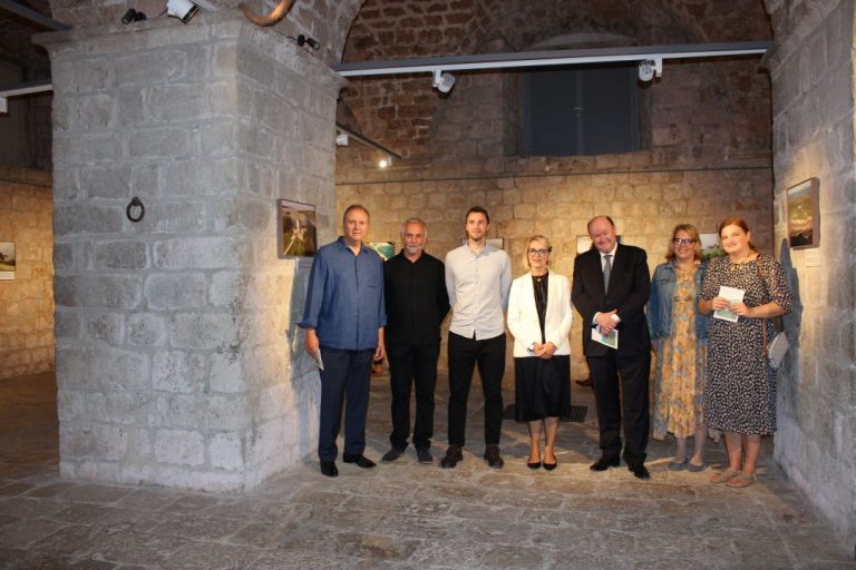 ŽITNICA RUPE Otvorena izložba fotografija ”Slavimo arheološku baštinu Irske“