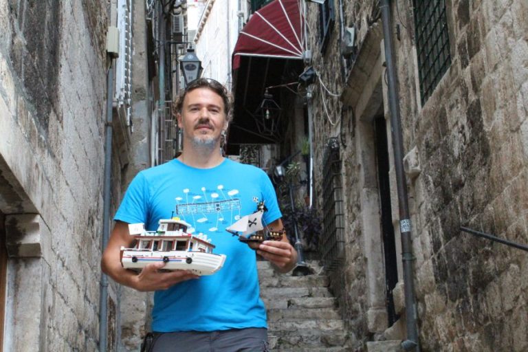 Marin Njirić je napustio posao u Rimca i vratio se u Grad slagati brodove od LEGO kockica! Zvuči nevjerojatno